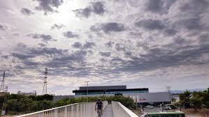 Sábado en Madrid con cielos nubosos y posibles nieblas en la Sierra