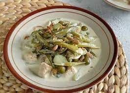 Sekarang kamu sudah bisa menyiapkan, membuat dan memasak kuah lontong sayur labu siam, sayur lontong betawi, sayur lontong padang, lontong opor kuning, dan lontong sayur gulai tauco. 5 Gulai Khas Padang Yang Cita Rasanya Creamy Dan Nikmat Pergikuliner Com