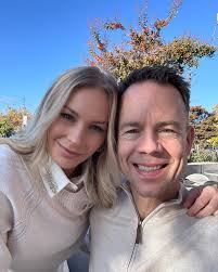 Every year my wife, @westcoastwellness.co and I pick a different marriage  retreat to attend. Helping run a coaching company myself I believe so  deeply in investing in ourselves and striving for growth