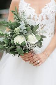 Charming Summer Barn Wedding In Falls Pa Small Wedding Bouquets Simple Wedding Bouquets Bridesmaid Bouquet White