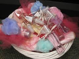 This is a cute, easy and inexpensive baby shower favor idea. Baby Shower Party Favors Ideas Design Your Own Perfume Free Printable Baby Shower Invitations Templates