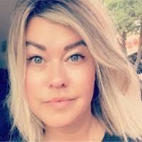 Jenny Tilley's Instagram, Twitter & Facebook