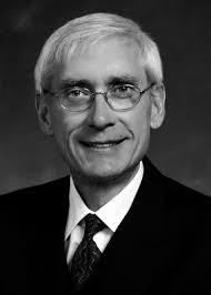 Aaron Malczewski's Instagram, Twitter & Facebook