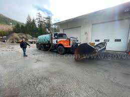 Image result for Beige 1990 Barrett Truck U-Drive