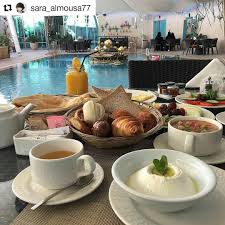مطاعم الرياض V Twitter مطعم لاميسا فلل فيفندا غرناطة الطلب فطور شرقي عبارة عن فول ولبنةوبيض وحلوم مشوي وخضار وفواكه وسلةمخبوزات وعسل ومربي ومشروبات سعره95ريال Https T Co 6ejssqb85n