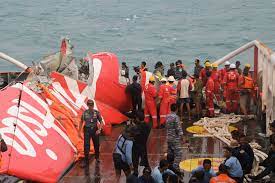 Divers recovered six bodies from the sea floor near the fuselage of airasia flight 8501 as underwater currents eased long enough for them to explore the area. Indonesia Calls Off Airasia Flight 8501 Search With 56 Bodies Still Missing