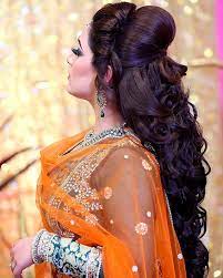 Pin By Abdulwahab Duw On Fashion Dresses Indian Hairstyles Engagement Hairstyles Medium Hair Styles