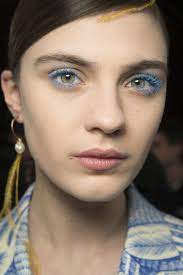Models Wore Eight Different Shades Of Neon Mascara For This Runway Show Colored Mascara Fashion Show Makeup Fall Makeup Trend