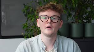 AM Learning Hub — Harry — Stock Prop — Subtitle