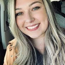 Lori Streun's Instagram, Twitter & Facebook