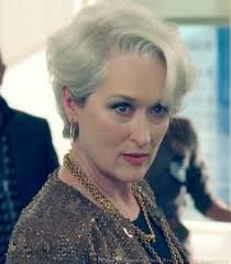Es la asistente de miranda priestly, quien controla el mundo de la moda desde la revista runway. Devil Wears Prada Aesthetic