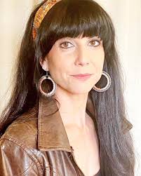 1/2 Styling Sarah Roos 3 Styling mit Haarteil Eliane Fey 4 Styling Sarah  Roos 5 Styling Sarah Roos 6 Styling mit Perücke Eliane Fey 7 Styling Sarah  Roos