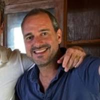 600+ "Perros" profiles