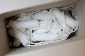 You may be surprised to learn that the fda. Why American Women Use Applicator Tampons And European Women Don T Quartz