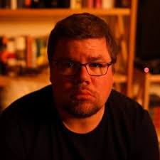 Bernd Peters (@truczinsky)