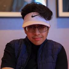 Ella Ali's Instagram, Twitter & Facebook