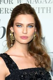 Bianca Balti Wearing Dolce Gabbana Half Updo Hairstyles Italian Hair Long Hair Styles