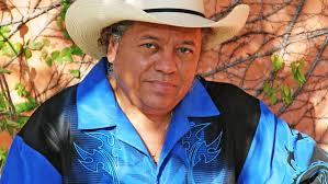 Flamenco Trio takes to sea in video; blues roll in