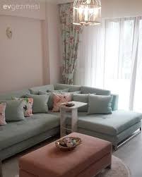 Fusyadan Pastel Tonlara Pembenin Nuanslari Sedef Hanimin Tatli Evi Decoration Sejour 1000 Living Room Sofa Design Appartment Decor Living Room Table Sets