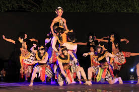 Pencak silat adalah budaya asli 46. Latihan Soal Seni Budaya Kelas 7 Smp Mts Semester 2 Bab 14 Menampilkan Level Dan Pola Lantai Pada Gerak Tari Ahzaa Net