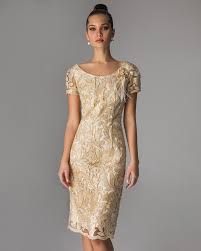La nostra gamma di abiti da cerimonia ti aiuterà a ottenere un look elegante per la nuova stagione. Mikael Abiti Eleganti