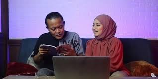 Its high grade materials, effective concealment and audible retention lock are also much favored point. Nathalie Holscher Akan Ceraikan Sule Sudah Tunjuk Pengacara Demi Harga Diri Kapanlagi Com