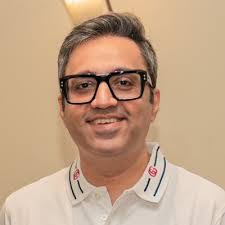 Ashish Uchil's Instagram, Twitter & Facebook