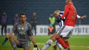 Mesmo Com Um A Mais Benfica So Empata Em Classico Com Porto E Aumenta Pressao Sobre Jorge Jesus Esporte Extra Online