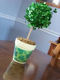 Paddy's day decor favorites like shamrock cutouts, leprechaun decorations, st. St Patrick S Day Home Decoration Ideas Which You Can Diy In Minutes To Welcome Good Luck In Your Home Collagecab
