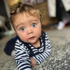 Ho Ho Ho! ELVES WANTED! I know it's only October, but I've started thinking  about my Christmas visit already! I would love to see as many boys and  girls in Runcorn as