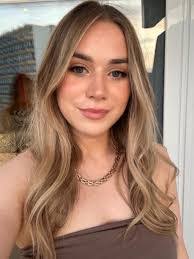 Phoebe Porter's Instagram, Twitter & Facebook