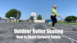 Whether you are a beginner who just choose his skates or either a regular skater who wants to improve his skating. Outdoor Roller Skating Forward Skating Safely Youtube