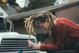 Without cutting your dreadlocks, you can detangle the dreads by combing them out. Do Split Ends Matter With Dreads