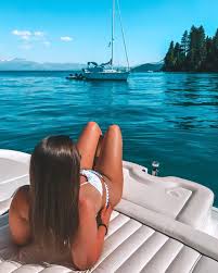 Lake day🤍⛵️🦋