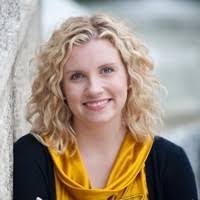 Crystal Hiatt's Instagram, Twitter & Facebook