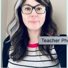 Shelly Burnham's Instagram, Twitter & Facebook