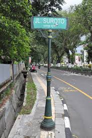 Bermakna dalam, ini 14 inspirasi nama klasik dari bahasa sansekerta. Papan Nama Jalan Klasik Yogyakarta Gudanglampuku