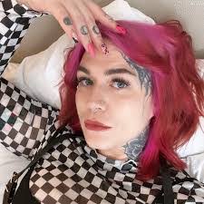 Serena Honeycutt's Instagram, Twitter & Facebook