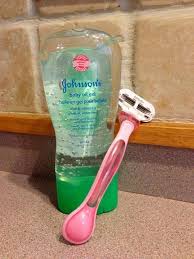 How To Shave Your Legs Using Baby Oil Baby Oil Gel Beauty Hacks Health And Beauty Tips