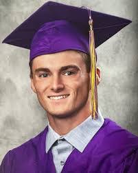 Danielle Levingston's Instagram, Twitter & Facebook