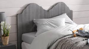 On voit qq nœuds du bois mais ça fait l'originalité. Defile De Tetes De Lit En Bois Diaporama Photo