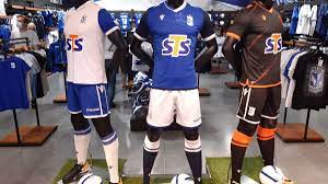 Lech poznań w czwartek zaprezentował nowe koszulki na sezon 2021/22. Awantura O Nowe Koszulki Lecha Poznan Kibice Groza Bojkotem Sponsor Wydal Oswiadczenie