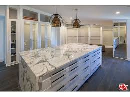 La Maison De Reve Du Chanteur John Legend Dream Closet Design Home Luxury Homes Dream Houses