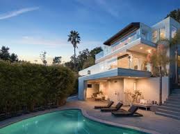 Por que será que tantos famosos que têm casa em orlando? Cuando Los Famosos Venden Sus Casas De La Mas Barata A La Mas Cara Noticias De Arquitectura Buscador De Arquitectura