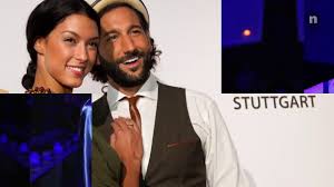 Was muss tanja kuschill ex frau von lets dance taenzer massimo sinato gefuehlt haben als sie die bilder seiner hochzeit gesehen hat. Massimo Sinato Privat Sie Eroberte Das Herz Des Let S Dance Lieblings Im Walzerschritt News De