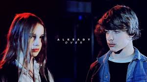 Kızla iki saatlik bir röportaj için anlaşırlar ve christiane'ın anlattıklarını stern'de yayınlamak isterler. Christiane Detlev Already Over Youtube