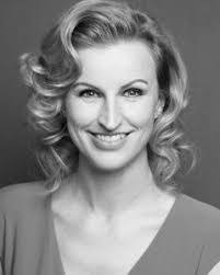 Tiffany Graves's Instagram, Twitter & Facebook