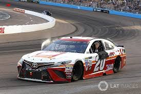 Owing to this, the chip ganassi racing team had to call up kenseth on short notice to replace. Nascar In Phoenix Kenseth Siegt Und Bringt Keselowski Ins Finale