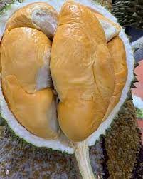 Sebagian orang menganggap aromanya harum, sebagian lainnya membenci aroma tersebut karena aneh. 10 Jenis Durian Paling Populer Ini Wajib Masuk List Kulineranmu