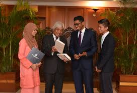 Majlis amanah rakyat fund type : Governor S Remarks At The Kijang Emas Scholarship Award Ceremony For High Achievers Growing Our Nation S Best Bank Negara Malaysia